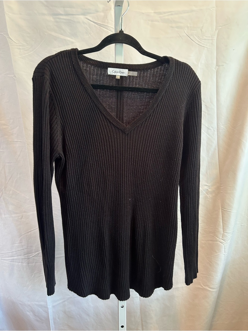 Calvin Klein Women's Black Ribbed V-Neck Pullover
